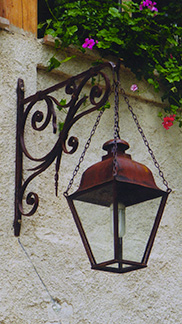 LANTERNE SUR POTENCE