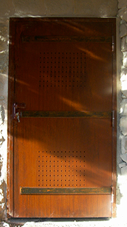 PORTE DE CAVE VENTILEE